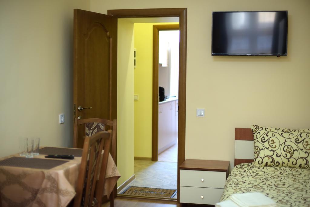 Apartment On Voloshyna Lviv Eksteriør billede