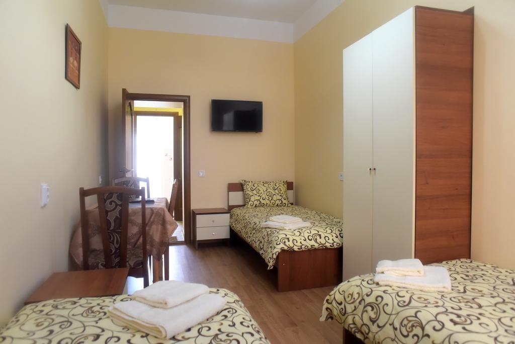 Apartment On Voloshyna Lviv Eksteriør billede